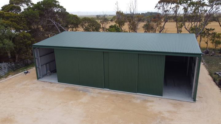 24m × 18m farm shed in Tantanoola SA built by Blackbird Industries