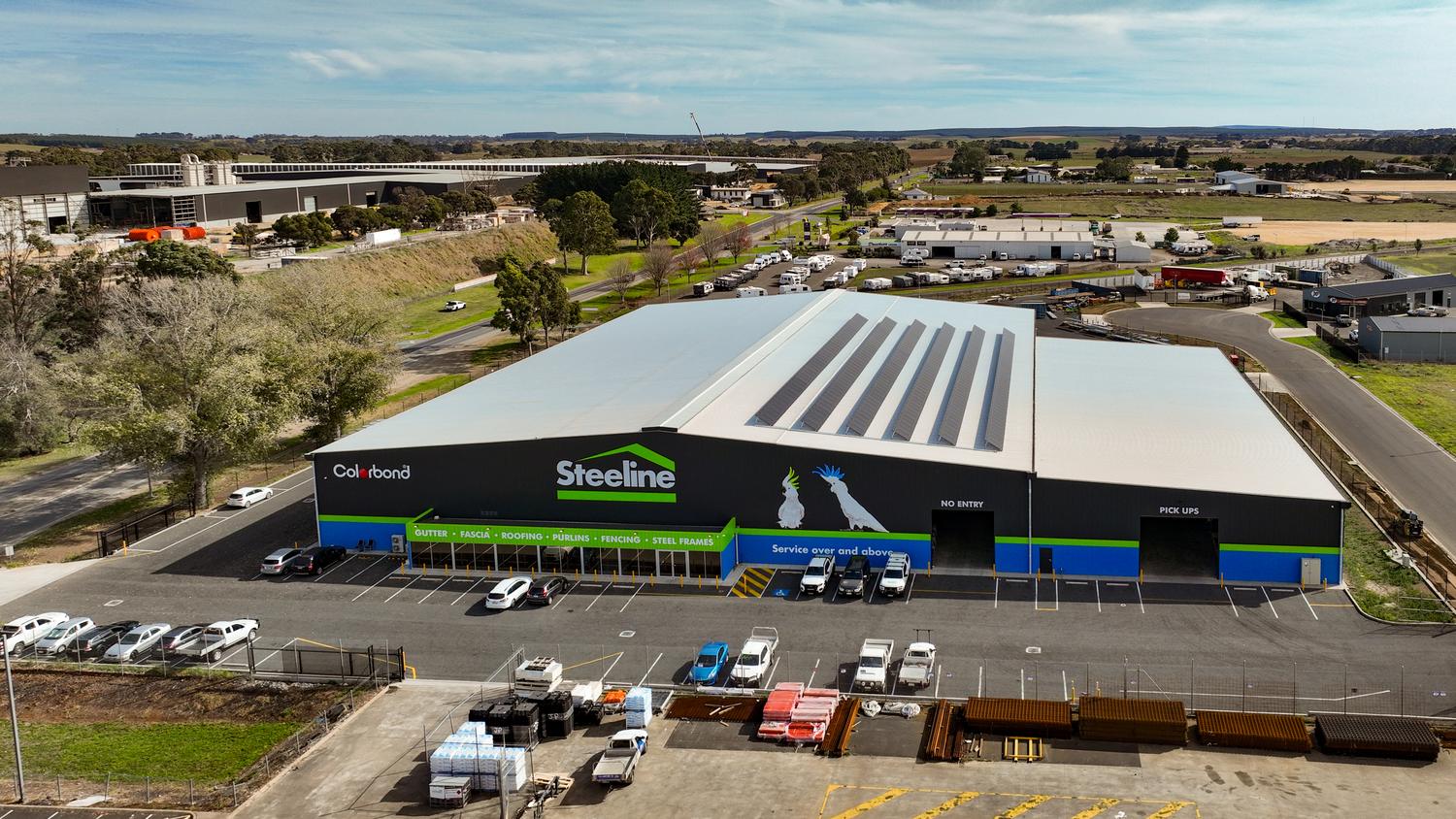 Aerial view of the Steeline commercial building in Mount Gambier, tilt-up panels and steel by Blackbird Industries