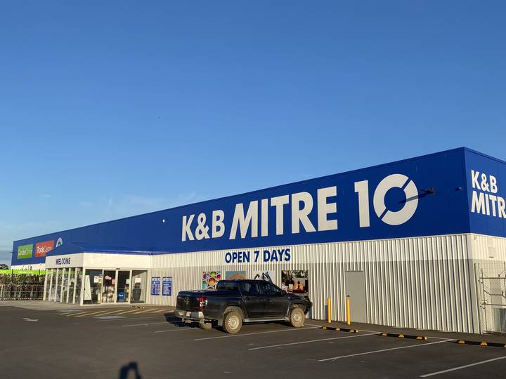 Mitre 10, Naracoorte SA, built by Blackbird Industries