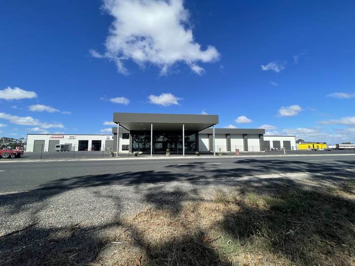 Tatiara Trucks & Trailers, Bordertown SA, built by Blackbird Industries